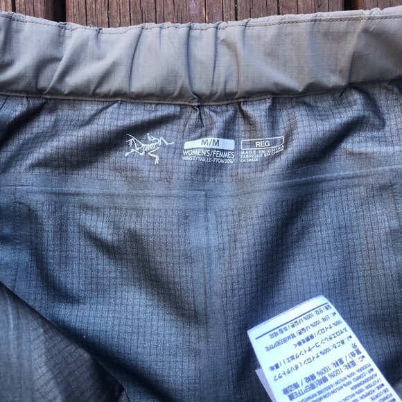 Out of Stock Arc'teryx Alpha AR Pant Womens Medium - Picture 5 of 13